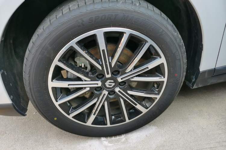 Used Leapmotor B10 2025 510 Joyful Edition Left Front Wheel Hub