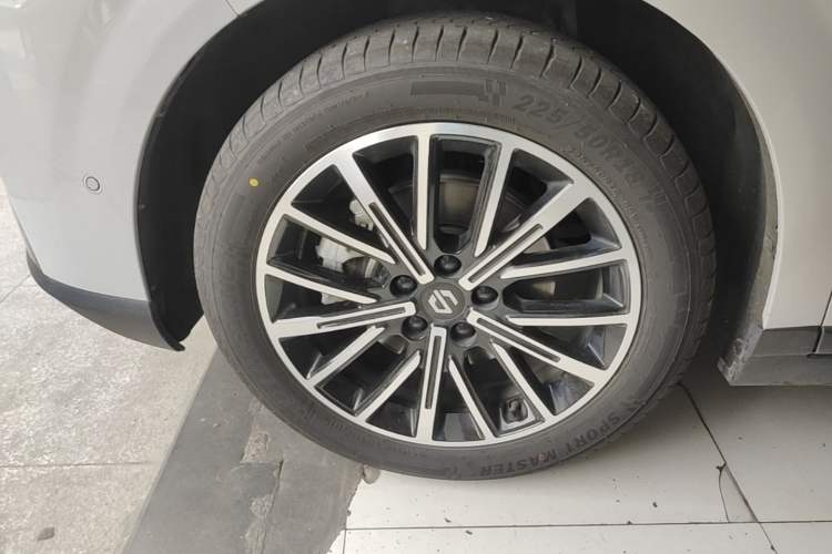 Used Leapmotor B10 2025 510 Joyful Edition Left Front Wheel Hub