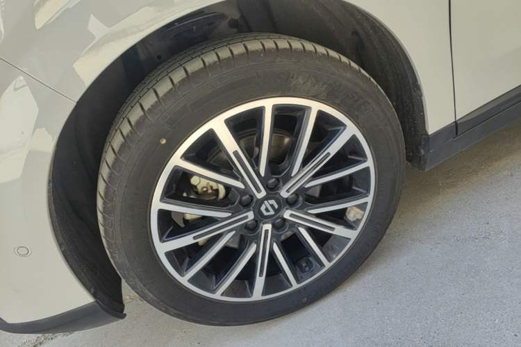 Used Leapmotor B10 2025 510 Joyful Edition Left Front Wheel Hub