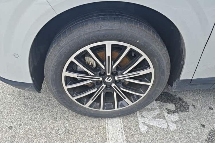 Used Leapmotor B10 2025 510 Joyful Edition Left Front Wheel Hub