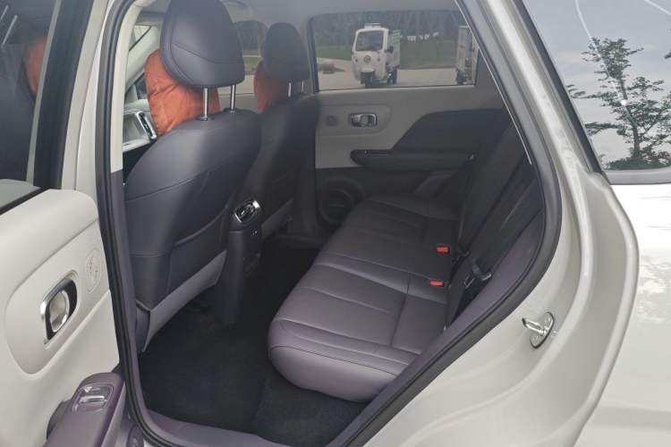 Used Leapmotor B10 2025 510 Joyful Edition Left Rear Seat