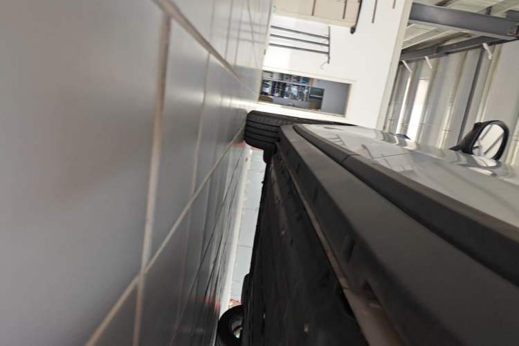Used Leapmotor B10 2025 510 Joyful Edition Left Side Sill