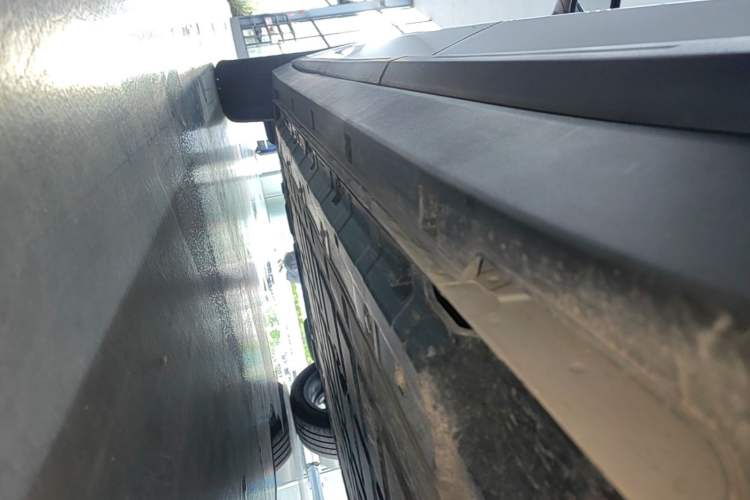 Used Leapmotor B10 2025 510 Joyful Edition Left Side Sill