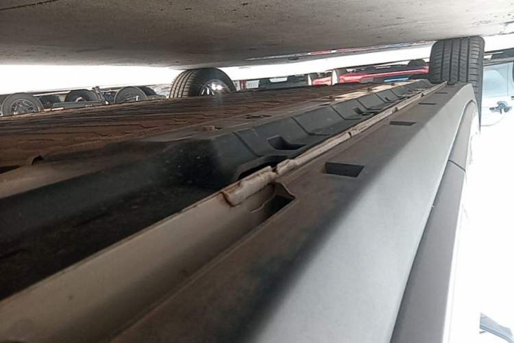 Used Leapmotor B10 2025 510 Joyful Edition Left Side Sill