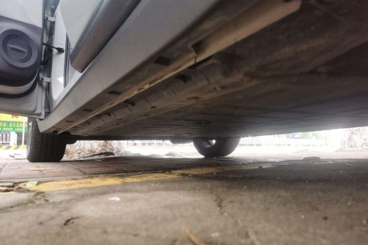 Used Leapmotor B10 2025 510 Joyful Edition Left Side Sill