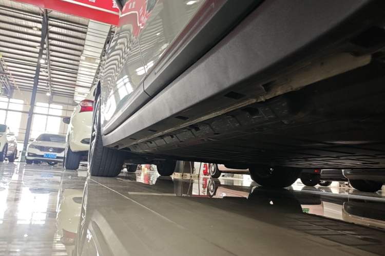 Used Leapmotor B10 2025 510 Joyful Edition Left Side Sill