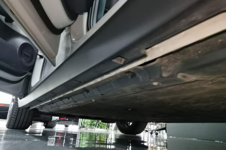 Used Leapmotor B10 2025 510 Joyful Edition Left Side Sill