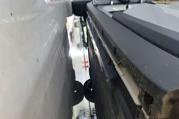 Used Leapmotor B10 2025 510 LiDAR Version Left Side Sill