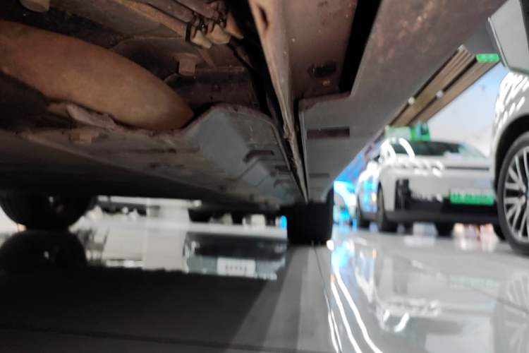 Used Leapmotor B10 2025 510 Joyful Edition Left Side Sill