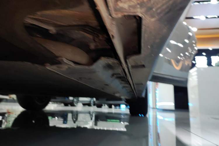Used Leapmotor B10 2025 510 Joyful Edition Left Side Sill