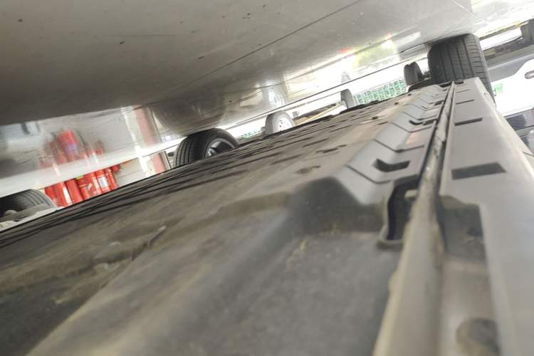 Used Leapmotor B10 2025 510 Joyful Edition Left Side Sill