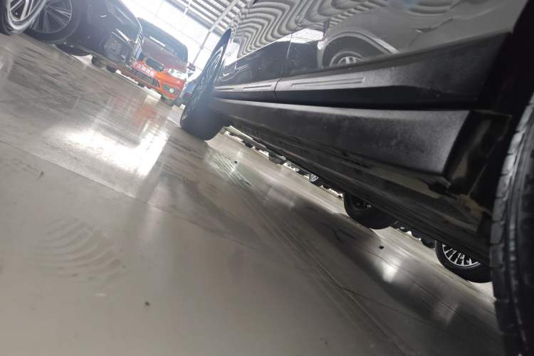 Used Leapmotor B10 2025 510 Joyful Edition Left Side Sill