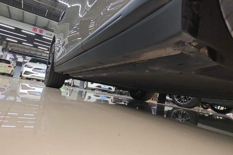 Used Leapmotor B10 2025 510 Joyful Edition Left Side Sill