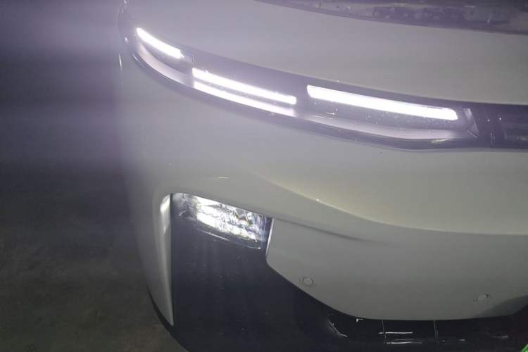 Used Leapmotor B10 2025 600 LiDAR Version Right Front Headlight