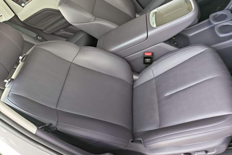 Used Leapmotor B10 2025 510 Joyful Edition Right Front Seat