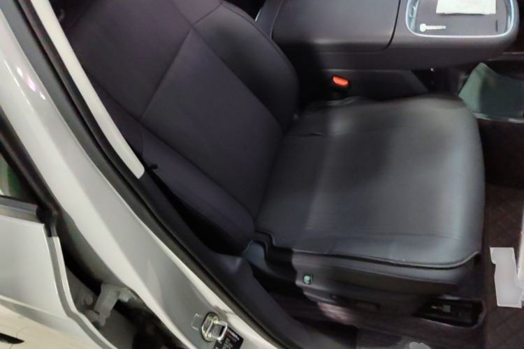 Used Leapmotor B10 2025 510 Joyful Edition Right Front Seat