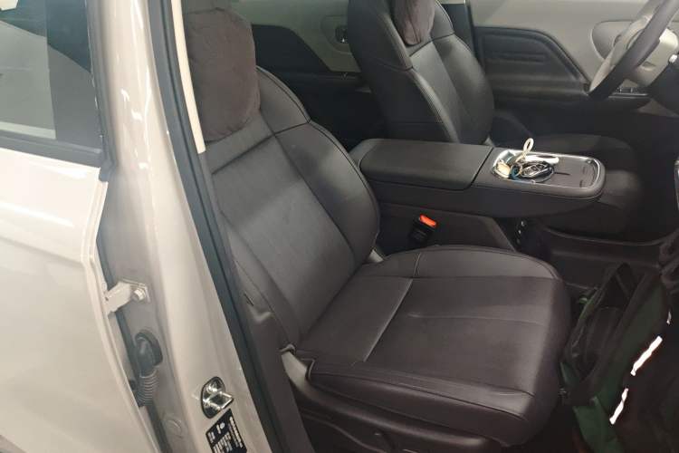 Used Leapmotor B10 2025 510 Joyful Edition Right Front Seat