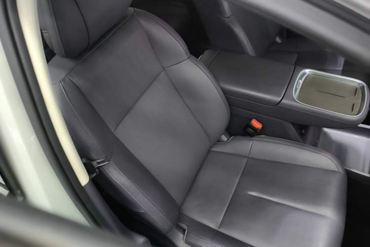 Used Leapmotor B10 2025 510 Joyful Edition Right Front Seat