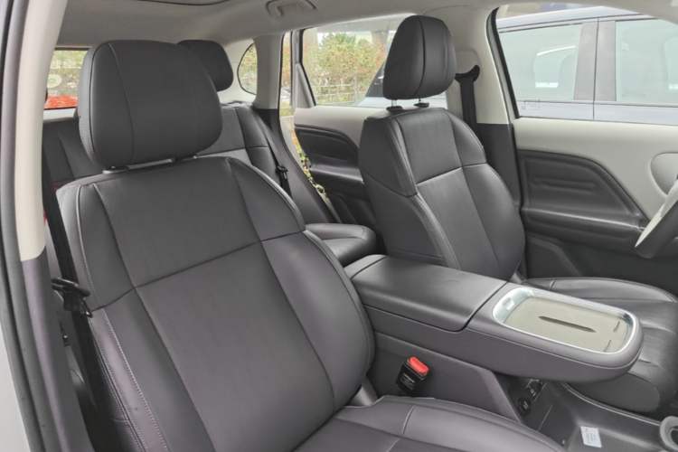 Used Leapmotor B10 2025 510 Joyful Edition Right Front Seat