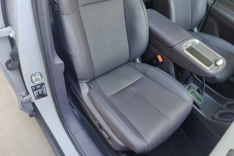 Used Leapmotor B10 2025 510 Joyful Edition Right Front Seat