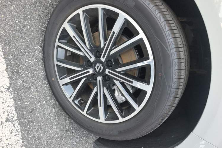 Used Leapmotor B10 2025 510 LiDAR Version Right Front Wheel Hub