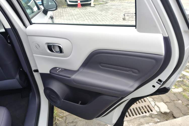 Used Leapmotor B10 2025 600 LiDAR Version Right Rear Door Interior