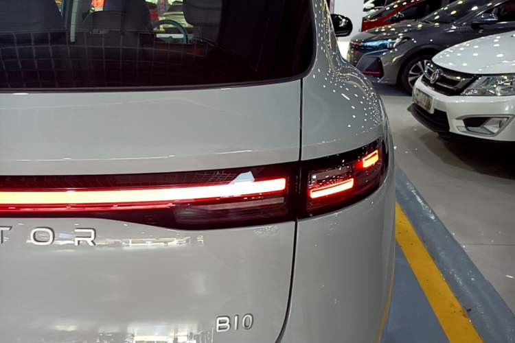Used Leapmotor B10 2025 510 LiDAR Version Right Rear Taillight