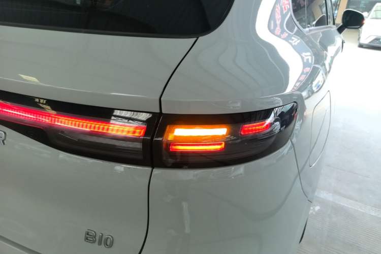 Used Leapmotor B10 2025 510 Joyful Edition Right Rear Taillight