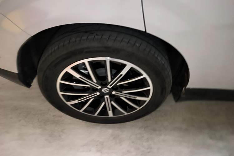 Used Leapmotor B10 2025 600 LiDAR Version Right Rear Wheel Hub