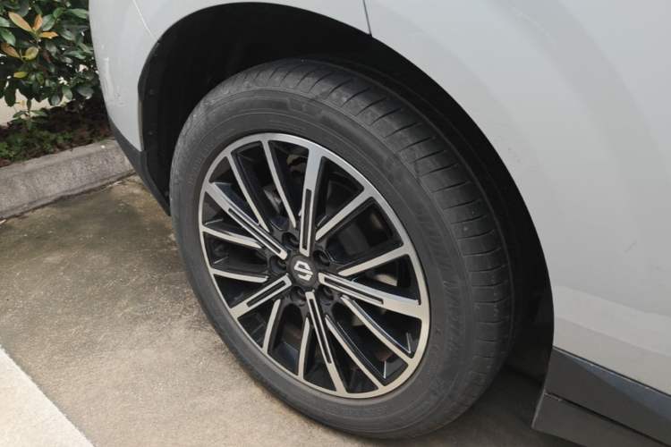 Used Leapmotor B10 2025 510 Joyful Edition Right Rear Wheel Hub