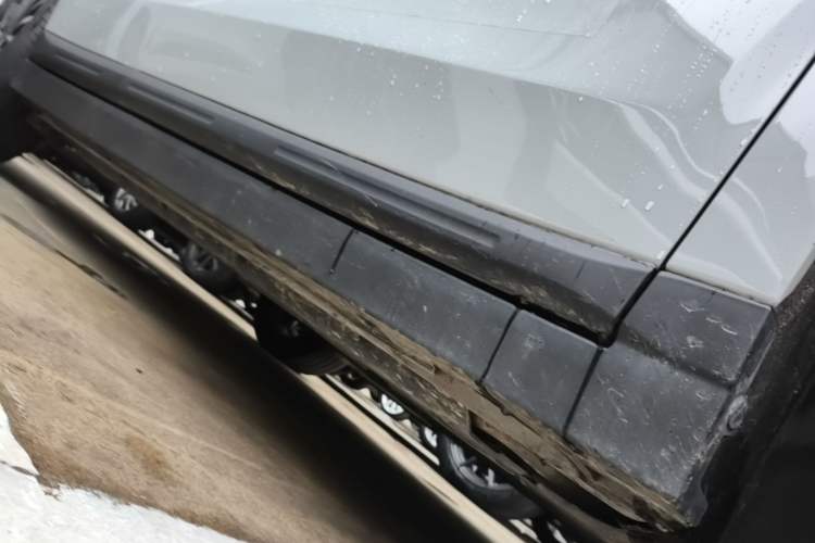 Used Leapmotor B10 2025 510 Joyful Edition Right Side Sill