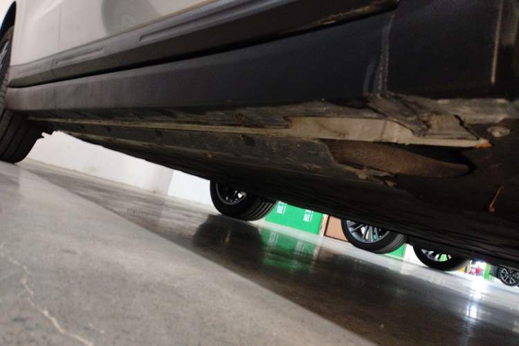 Used Leapmotor B10 2025 510 Joyful Edition Right Side Sill