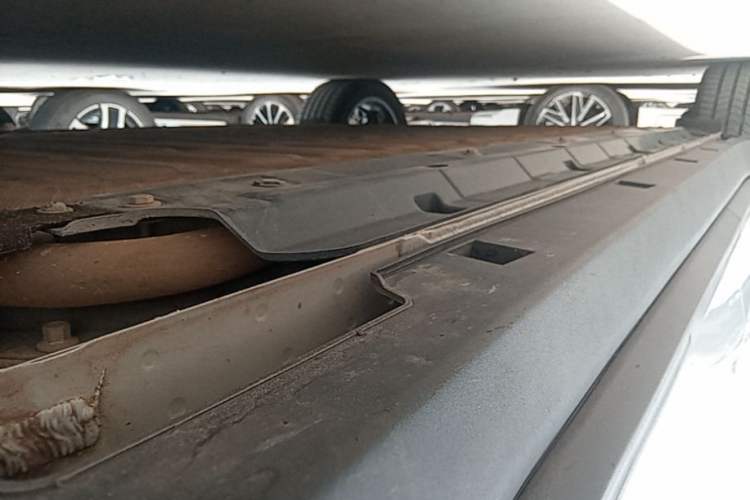 Used Leapmotor B10 2025 510 Joyful Edition Right Side Sill