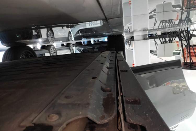 Used Leapmotor B10 2025 510 Joyful Edition Right Side Sill