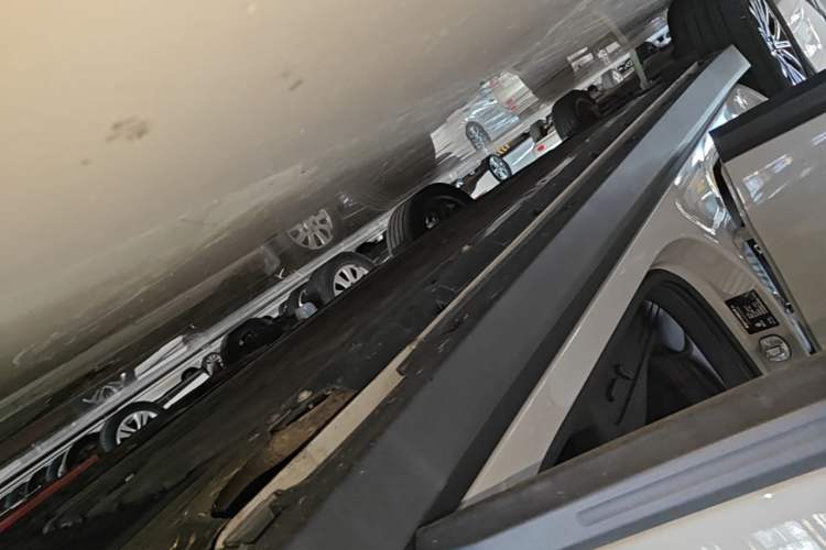 Used Leapmotor B10 2025 510 Joyful Edition Right Side Sill