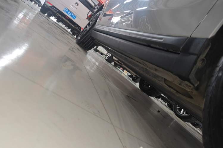 Used Leapmotor B10 2025 510 Joyful Edition Right Side Sill