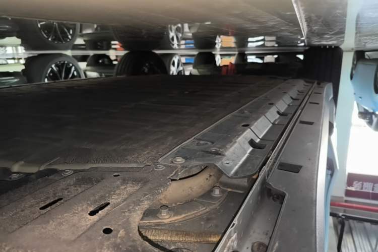 Used Leapmotor B10 2025 510 Joyful Edition Right Side Sill