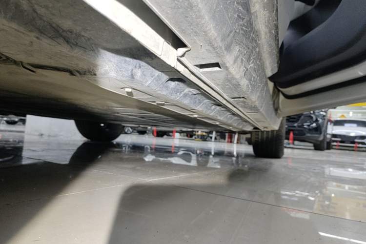 Used Leapmotor B10 2025 510 Joyful Edition Right Side Sill