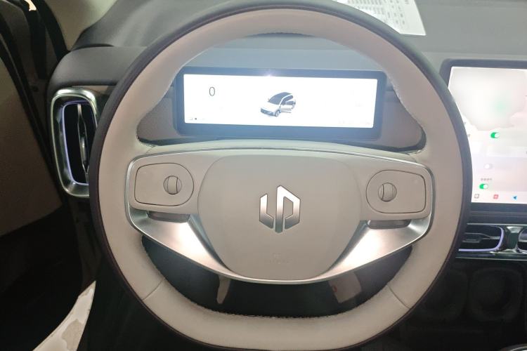 Used Leapmotor B10 2025 510 Joyful Edition Steering Wheel