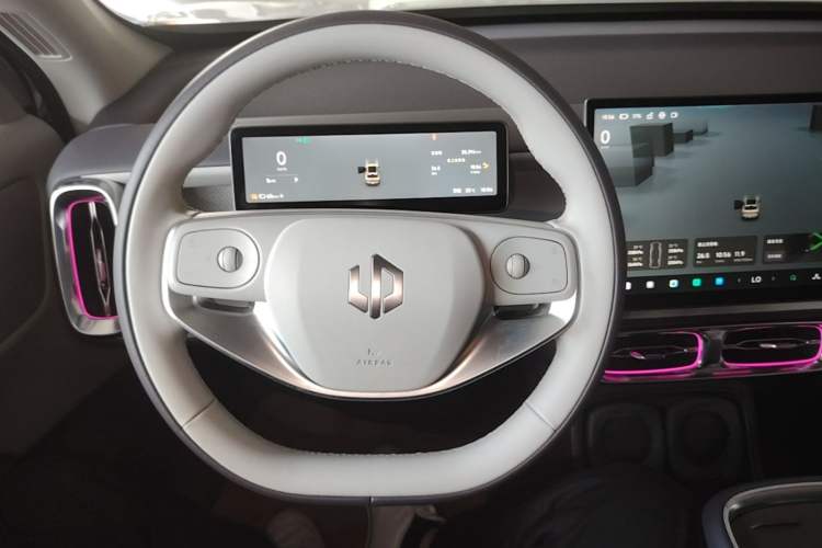 Used Leapmotor B10 2025 510 Joyful Edition Steering Wheel
