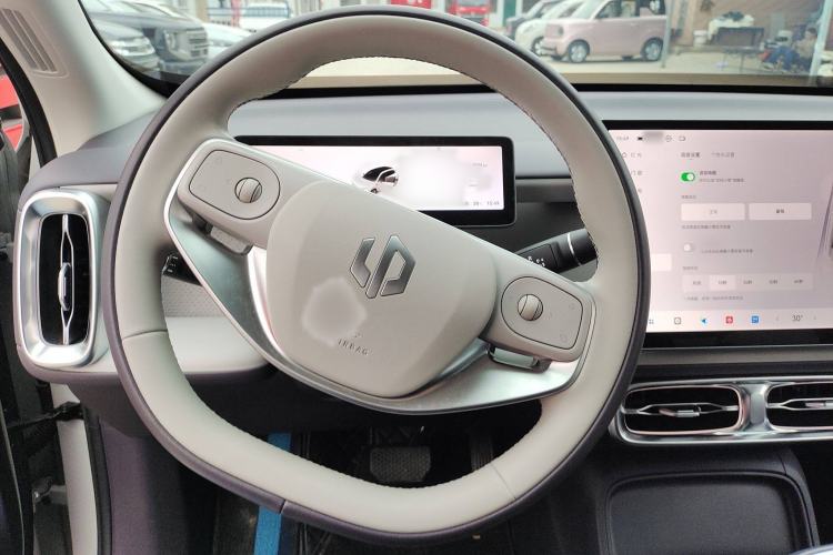 Used Leapmotor B10 2025 510 Joyful Edition Steering Wheel