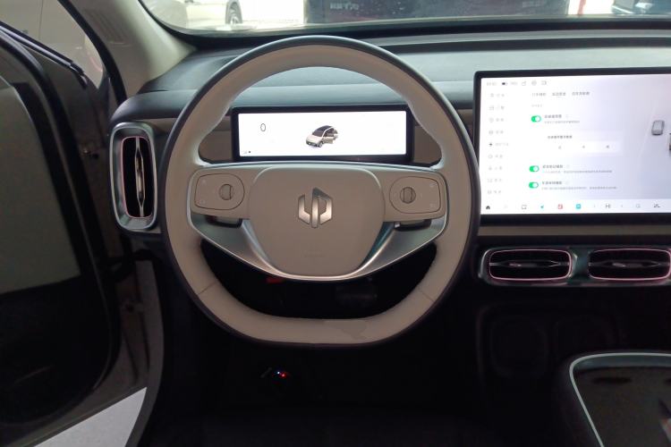 Used Leapmotor B10 2025 510 Joyful Edition Steering Wheel