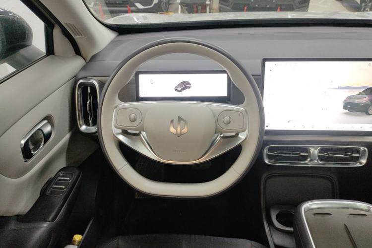 Used Leapmotor B10 2025 510 Joyful Edition Steering Wheel