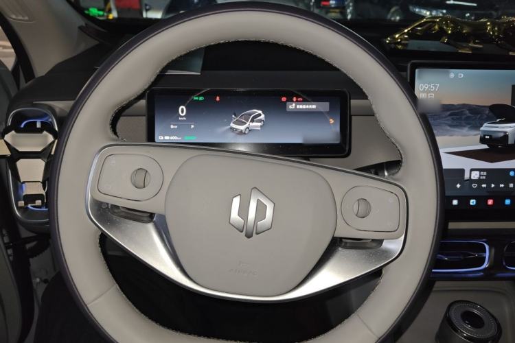 Used Leapmotor B10 2025 600 LiDAR Version Steering Wheel