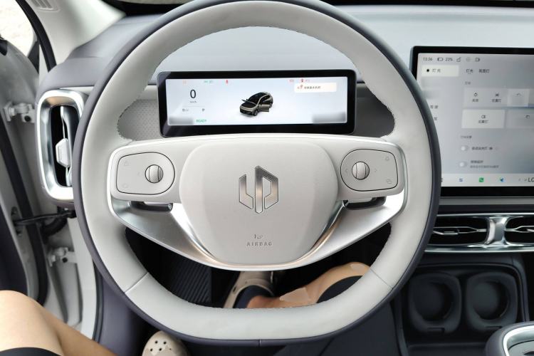 Used Leapmotor B10 2025 600 LiDAR Version Steering Wheel