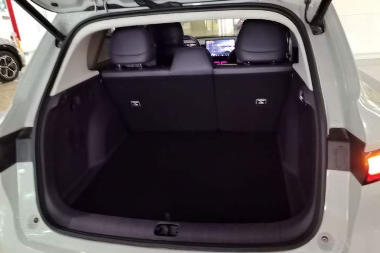 Used Leapmotor B10 2025 510 Joyful Edition Trunk