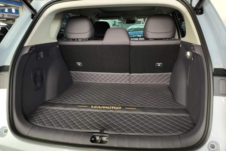 Used Leapmotor B10 2025 510 Joyful Edition Trunk