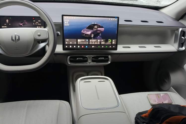 Used Leapmotor B10 2025 510 LiDAR Version Audio And AC Panel