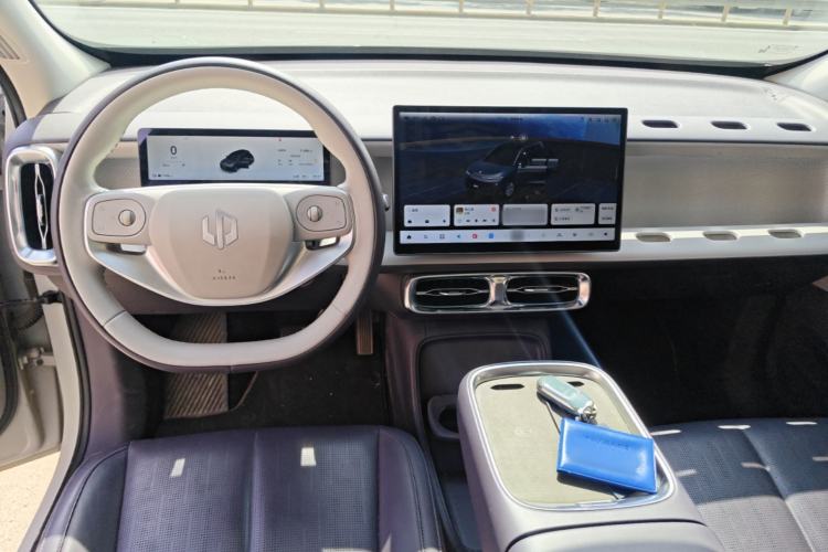 Used Leapmotor B10 2025 510 Joyful Edition Center Console