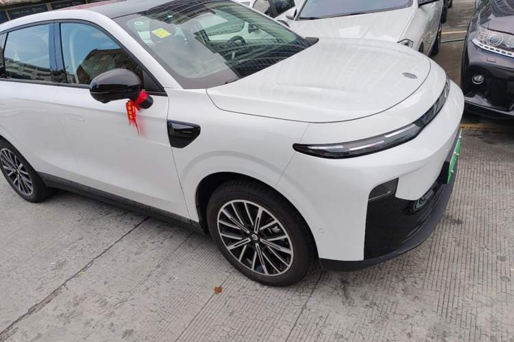 Used Leapmotor B10 2025 510 Joyful Edition Front Right 45 Deg